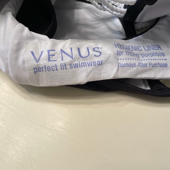 💜❤️ NEW Venus 2 piece swimsuit. - Picture 2 of 4